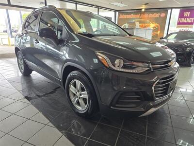 2020 Chevrolet Trax LT 4DR CROSSOVER   - Photo 3 - Hamilton, OH 45015
