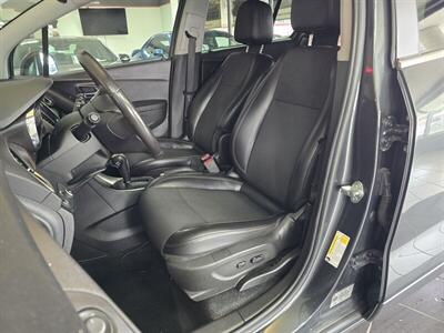 2020 Chevrolet Trax LT 4DR CROSSOVER   - Photo 9 - Hamilton, OH 45015