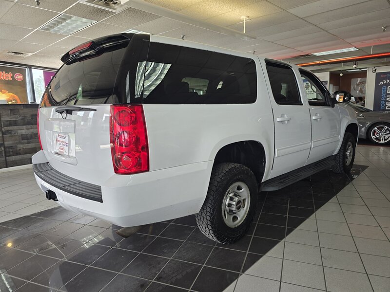 2013 GMC Yukon XL Fleet 2500 4DR SUV 4X4 - Photo 4 - Hamilton, OH 45015