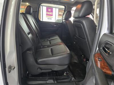 2013 GMC Yukon XL Fleet 2500 4DR SUV 4X4 - Photo 17 - Hamilton, OH 45015