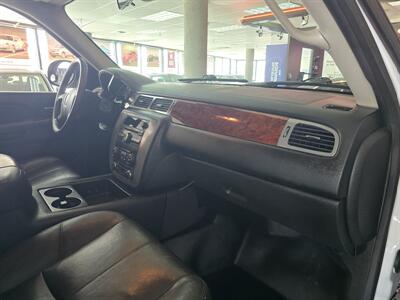 2013 GMC Yukon XL Fleet 2500 4DR SUV 4X4 - Photo 14 - Hamilton, OH 45015