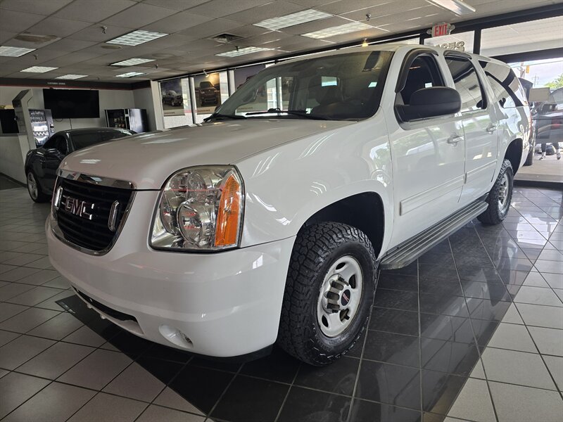 2013 GMC Yukon XL Fleet 2500 4DR SUV 4X4   - Photo 1 - Hamilton, OH 45015