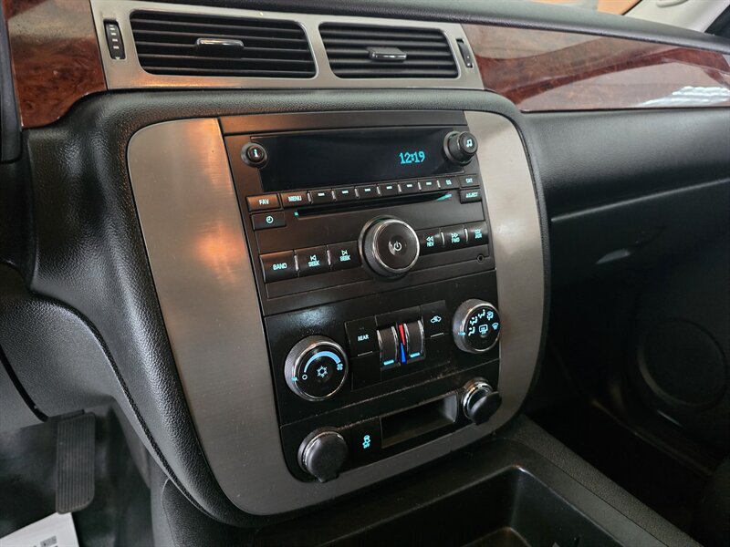 2013 GMC Yukon XL Fleet 2500 4DR SUV 4X4 - Photo 23 - Hamilton, OH 45015