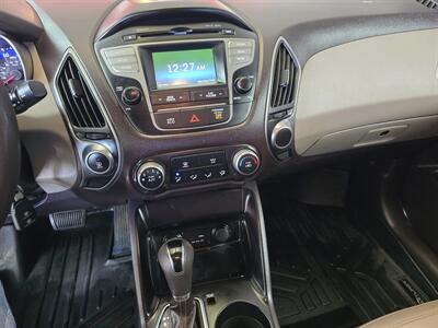 2015 Hyundai Tucson GLS 4DR SUV   - Photo 28 - Hamilton, OH 45015