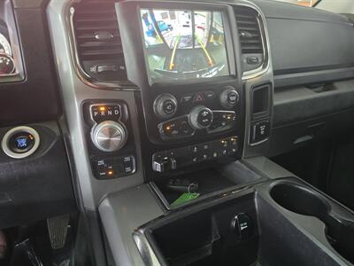 2015 RAM 1500 Sport 4DR CREW CAB 4X4   - Photo 26 - Hamilton, OH 45015
