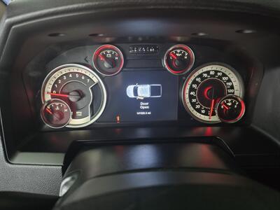 2015 RAM 1500 Sport 4DR CREW CAB 4X4   - Photo 29 - Hamilton, OH 45015