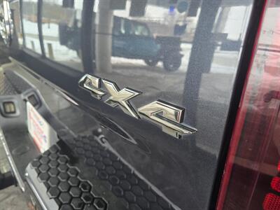 2015 RAM 1500 Sport 4DR CREW CAB 4X4   - Photo 36 - Hamilton, OH 45015