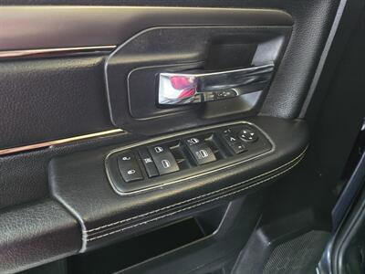 2015 RAM 1500 Sport 4DR CREW CAB 4X4   - Photo 18 - Hamilton, OH 45015