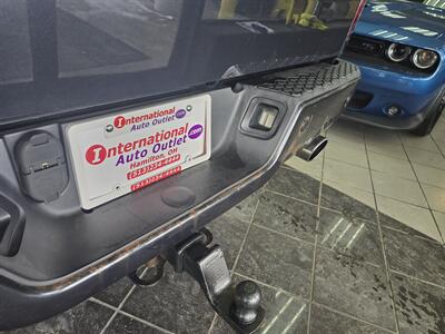 2015 RAM 1500 Sport 4DR CREW CAB 4X4   - Photo 35 - Hamilton, OH 45015