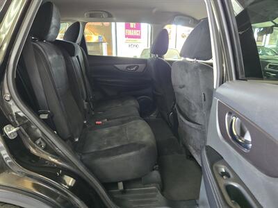 2016 Nissan Rogue SV 4DR SUV AWD   - Photo 18 - Hamilton, OH 45015