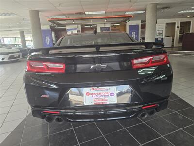 2017 Chevrolet Camaro SS 2DR COUPE V8/w2SS   - Photo 5 - Hamilton, OH 45015