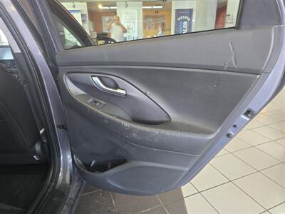 2018 Hyundai Elantra GT 4DR HATCHBACK   - Photo 15 - Hamilton, OH 45015