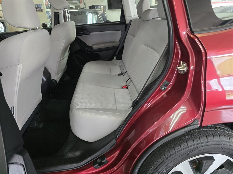 2018 Subaru Forester 2.5i - Photo 11 - Hamilton, OH 45015