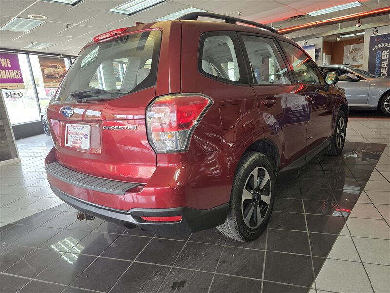 2018 Subaru Forester 2.5i - Photo 4 - Hamilton, OH 45015