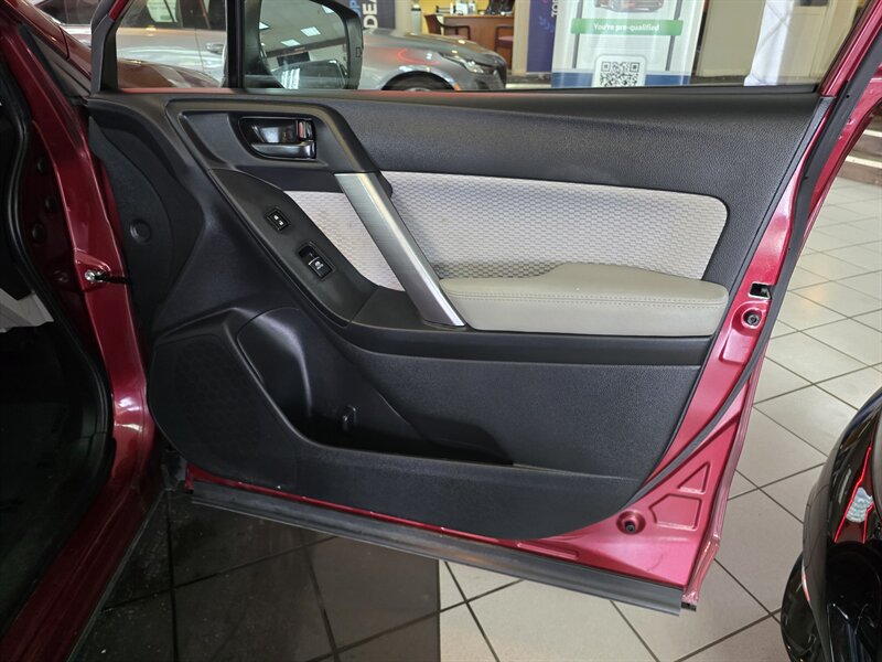 2018 Subaru Forester 2.5i - Photo 12 - Hamilton, OH 45015
