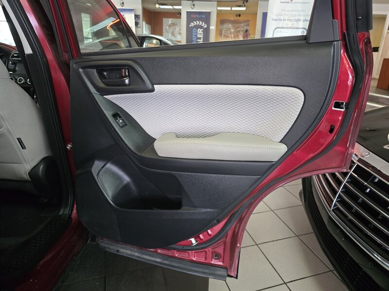 2018 Subaru Forester 2.5i - Photo 15 - Hamilton, OH 45015