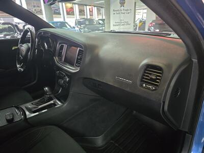 2020 Dodge Charger SXT   - Photo 14 - Hamilton, OH 45015