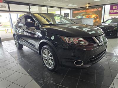 2019 Nissan Rogue Sport S   - Photo 3 - Hamilton, OH 45015
