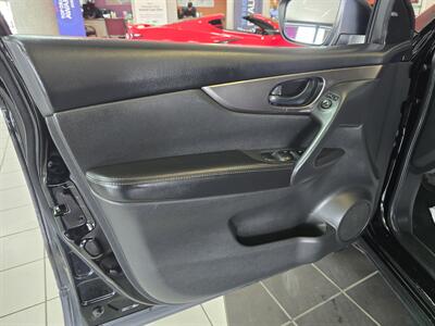 2019 Nissan Rogue Sport S   - Photo 7 - Hamilton, OH 45015