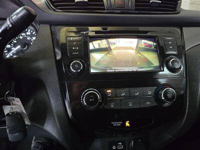 2019 Nissan Rogue Sport S   - Photo 19 - Hamilton, OH 45015