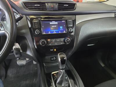 2019 Nissan Rogue Sport S   - Photo 20 - Hamilton, OH 45015