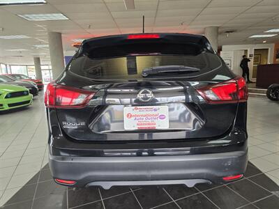 2019 Nissan Rogue Sport S   - Photo 5 - Hamilton, OH 45015