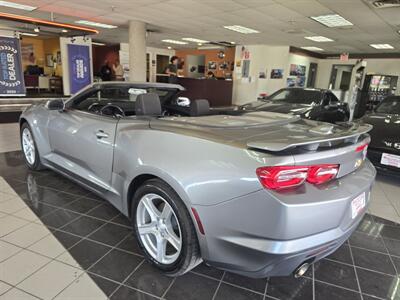 2023 Chevrolet Camaro LT  2DR CONVERTIBLE w/1LT   - Photo 7 - Hamilton, OH 45015
