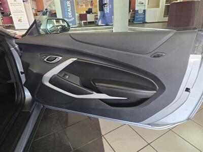 2023 Chevrolet Camaro LT  2DR CONVERTIBLE w/1LT   - Photo 19 - Hamilton, OH 45015