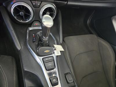 2023 Chevrolet Camaro LT  2DR CONVERTIBLE w/1LT   - Photo 26 - Hamilton, OH 45015