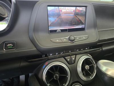 2023 Chevrolet Camaro LT  2DR CONVERTIBLE w/1LT   - Photo 25 - Hamilton, OH 45015