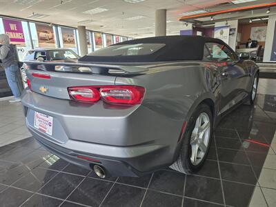 2023 Chevrolet Camaro LT  2DR CONVERTIBLE w/1LT   - Photo 10 - Hamilton, OH 45015