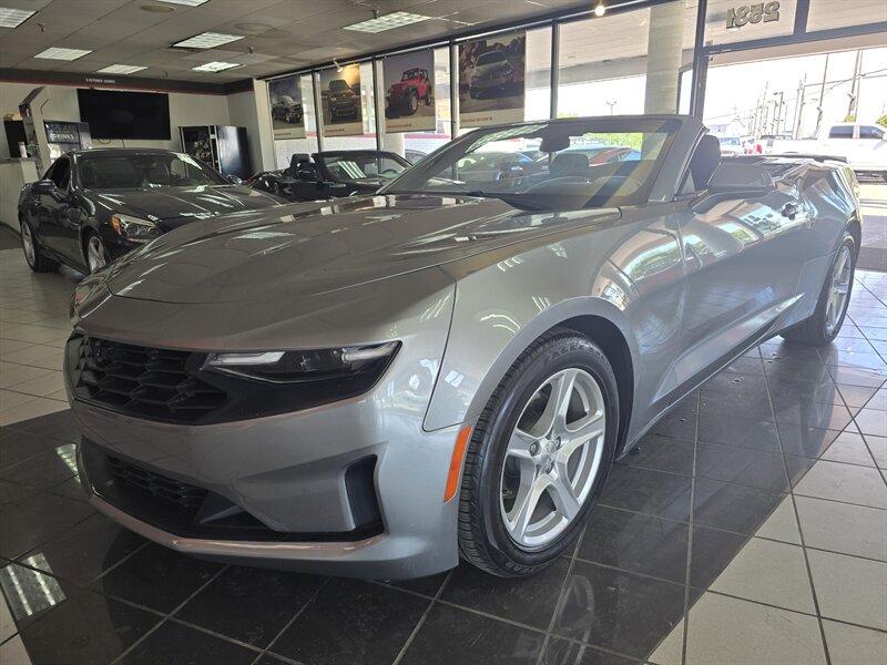 2023 Chevrolet Camaro LT  2DR CONVERTIBLE w/1LT   - Photo 1 - Hamilton, OH 45015