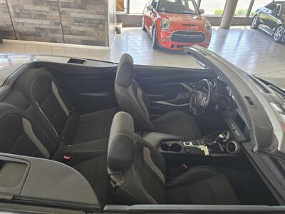 2023 Chevrolet Camaro LT  2DR CONVERTIBLE w/1LT   - Photo 14 - Hamilton, OH 45015