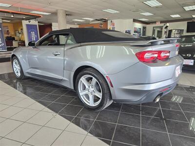 2023 Chevrolet Camaro LT  2DR CONVERTIBLE w/1LT   - Photo 13 - Hamilton, OH 45015