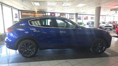 2018 Maserati Levante Base 4DR SUV AWD   - Photo 5 - Hamilton, OH 45015