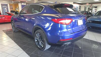 2018 Maserati Levante Base 4DR SUV AWD   - Photo 8 - Hamilton, OH 45015
