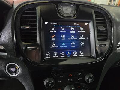 2021 Chrysler 300 Series S V6   - Photo 23 - Hamilton, OH 45015