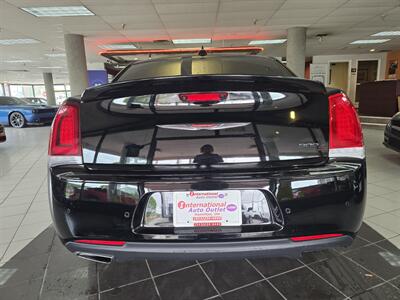 2021 Chrysler 300 Series S V6   - Photo 5 - Hamilton, OH 45015
