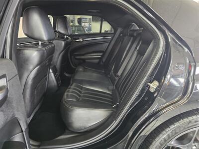 2021 Chrysler 300 Series S V6   - Photo 8 - Hamilton, OH 45015