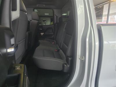 2018 Chevrolet Silverado 1500 LT EXTENDED CAB - Photo 11 - Hamilton, OH 45015