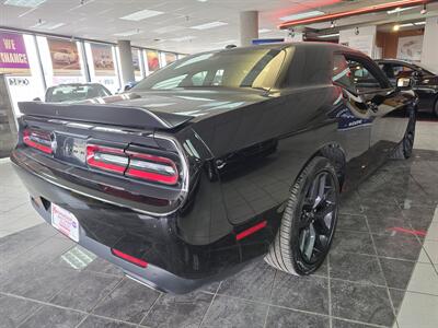 2022 Dodge Challenger GT 2DR COUPE V6   - Photo 4 - Hamilton, OH 45015