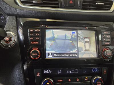 2016 Nissan Rogue SV   - Photo 20 - Hamilton, OH 45015