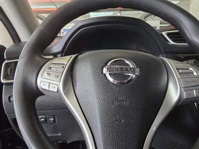 2016 Nissan Rogue SV   - Photo 22 - Hamilton, OH 45015