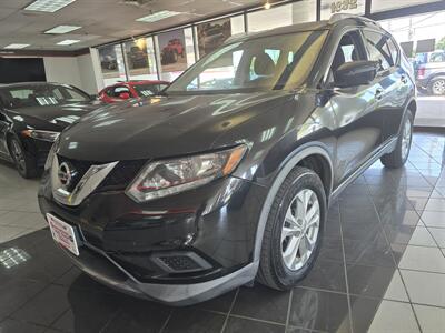 2016 Nissan Rogue SV   - Photo 1 - Hamilton, OH 45015