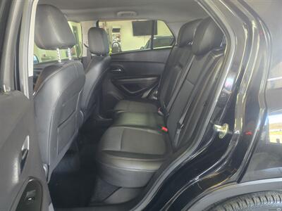 2021 Chevrolet Trax LT   - Photo 11 - Hamilton, OH 45015