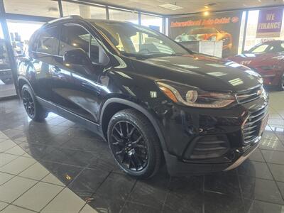 2021 Chevrolet Trax LT   - Photo 3 - Hamilton, OH 45015
