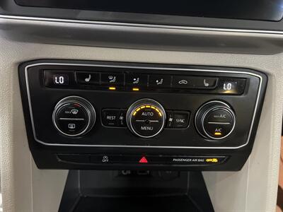 2018 Volkswagen Atlas V6 SE 4Motion   - Photo 16 - Hamilton, OH 45015
