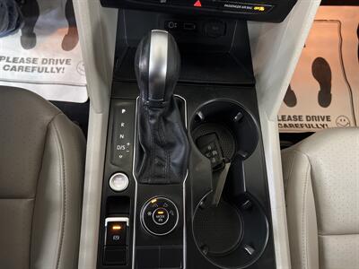 2018 Volkswagen Atlas V6 SE 4Motion   - Photo 17 - Hamilton, OH 45015