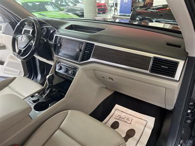 2018 Volkswagen Atlas V6 SE 4Motion   - Photo 27 - Hamilton, OH 45015