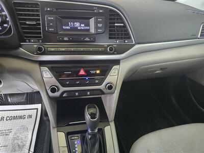 2017 Hyundai Elantra SE 4DR SEDAN   - Photo 21 - Hamilton, OH 45015